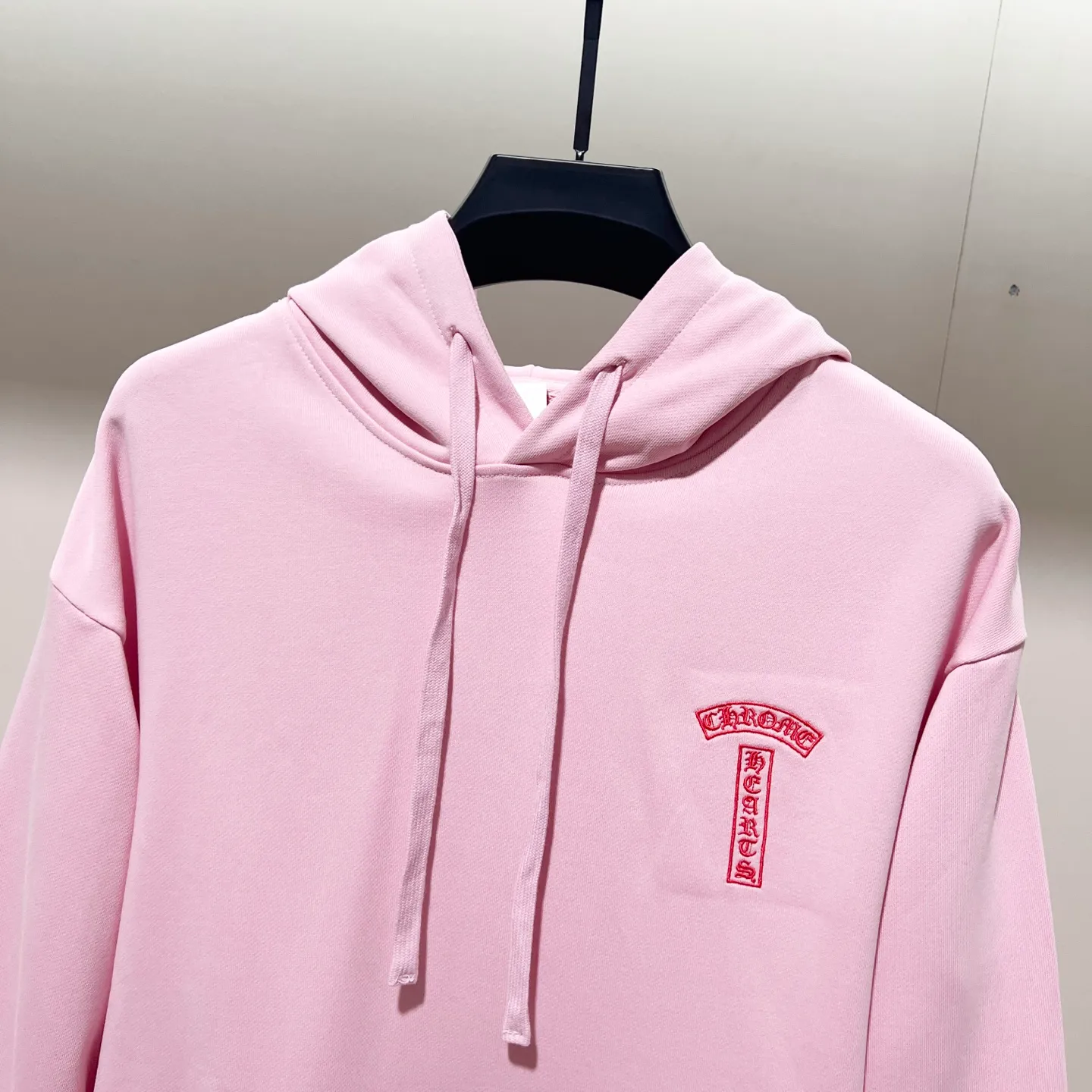 P260 chrome hearts/Chrome Hearts 420g pure cotton hooded sweatshirt, classic Sanskrit letter LOGO embroidery on the front and back, official synchronization, 1:1 original mold opening, fashionable personality, versatile trend, pure original quality, original washed fabric, tag, collar label, washed wheat, three complete standards, color: black, white, pink. Size: XS-L